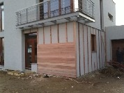 Montáž dřevěné fasády meranti rombus - 