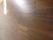 Dřevěná podlaha Palisander - Designová dřevěná podlaha: Palisander
 Podlaha: Palisander 25 m2
 Místo Úvaly
 číslo rererence 010 | Termín realizace 2011
 - návrh konstrukce - možnost vizualizace - dodávky na klíč